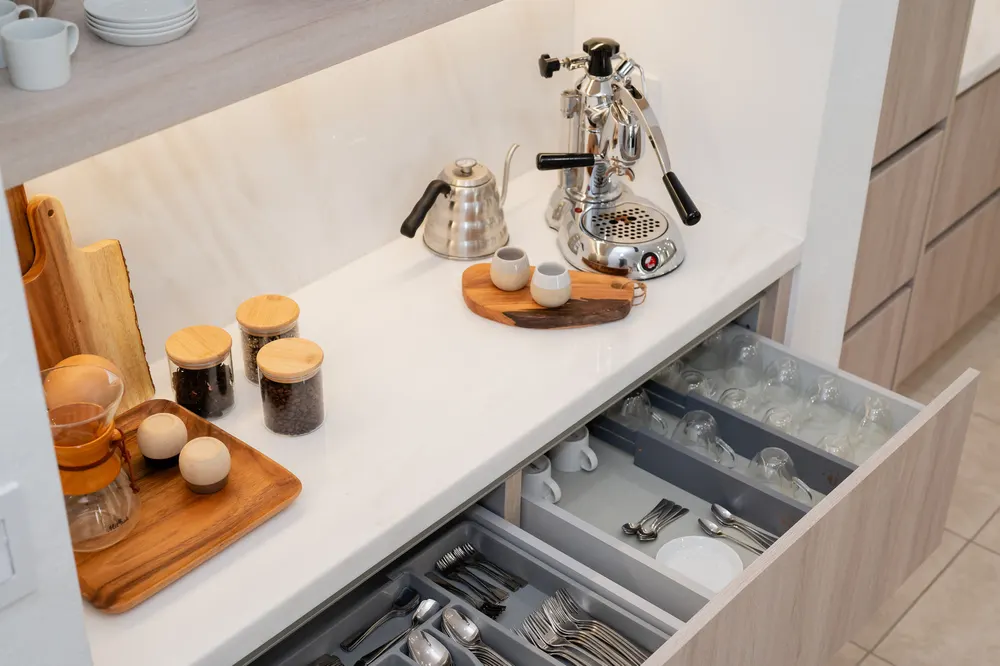 JH Residence, Kitchen Remodel, Miami, Florida: kitchen photo 21 by DALOP Design
