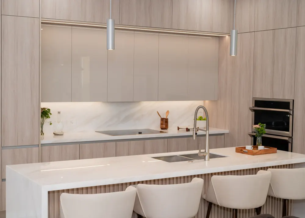 JH Residence, Kitchen Remodel, Miami, Florida: kitchen photo 22 by DALOP Design