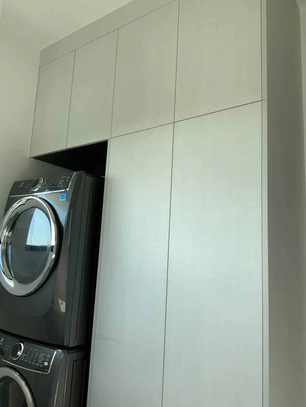 Laundry Rooms, Private homes, Florida: outdoor and utility space photo 2 by DALOP Design