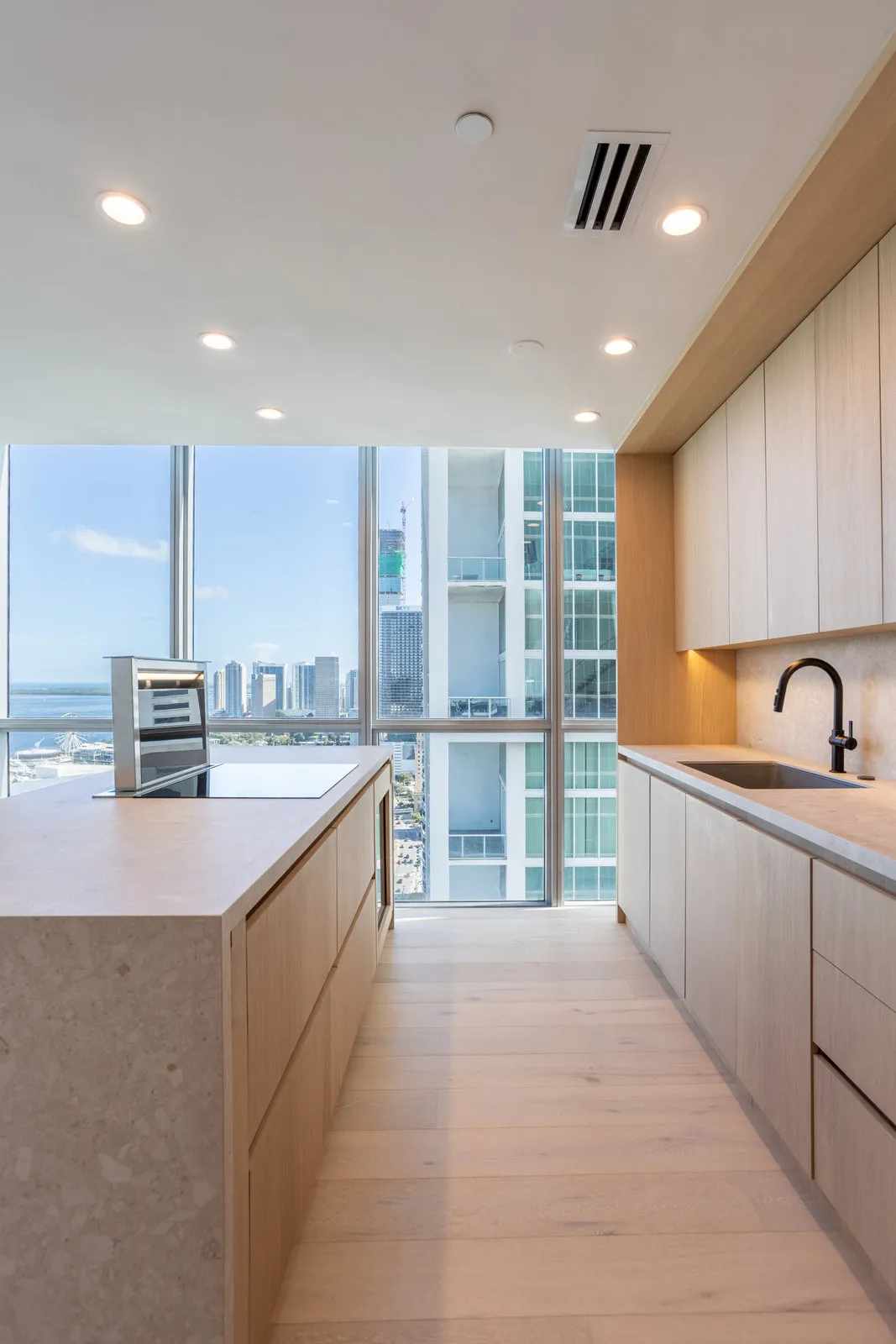 Marquis, Full Design and Renovation, Miami, Florida: home photo 2 by DALOP Design