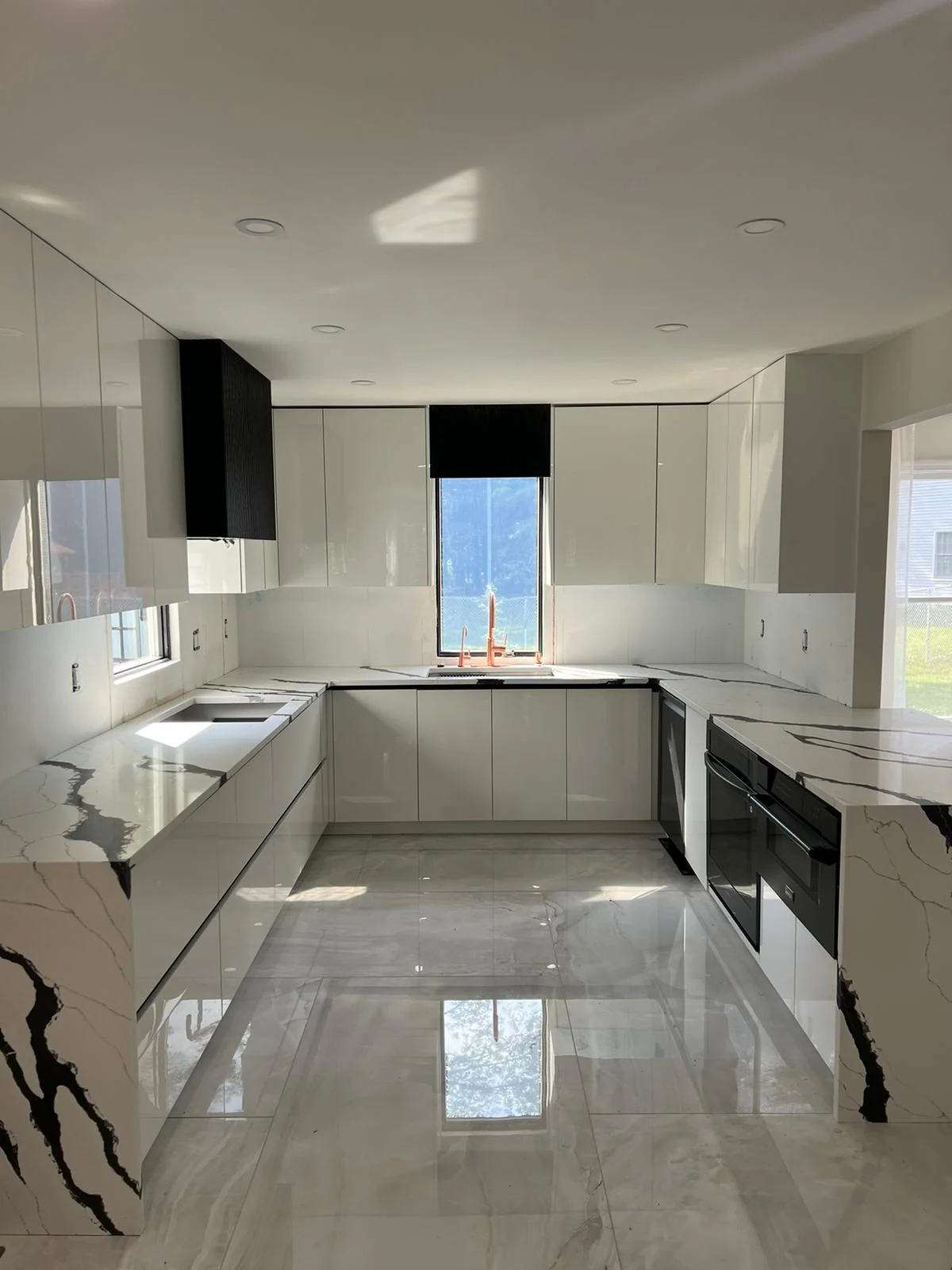 Cabinnova Kitchen, New Jersey: photo 1 by DALOP Design