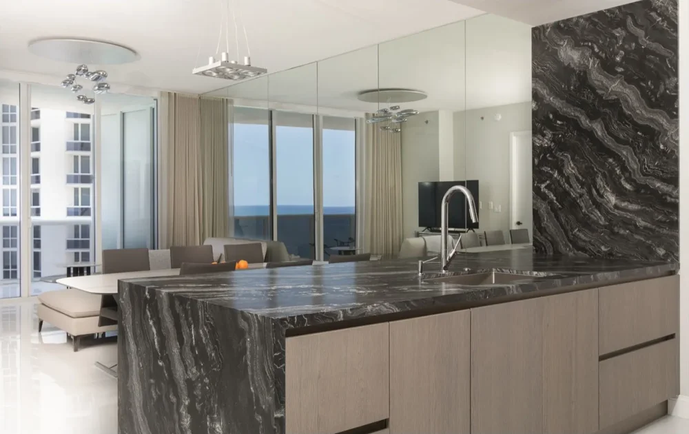S Residence, Contemporary Renovation, Miami, Florida: home photo 2 by DALOP Design