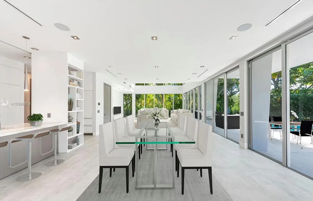 Spec Home, Mid-Century Modern, Coral Gables, Florida: spec home photo 1 by DALOP Design