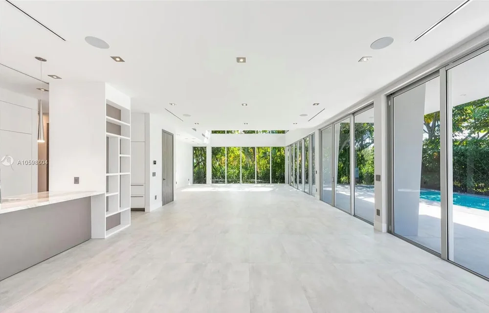 Spec Home, Mid-Century Modern, Coral Gables, Florida: spec home photo 6 by DALOP Design