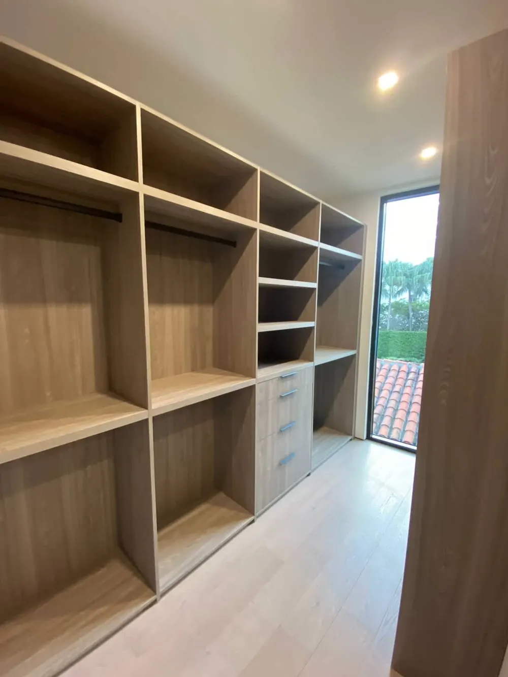 Walk-in Closets, Private homes, Florida: closet photo 4 by DALOP Design